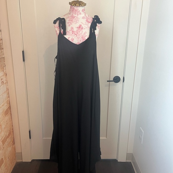 NWT Vince Camuto Tie Strap Wide Leg Jumpsuit - Picture 1 of 12